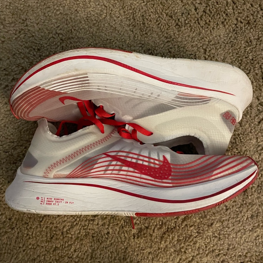 ⭐️SOLD⭐️Nike Zoom Fly SP White & University
